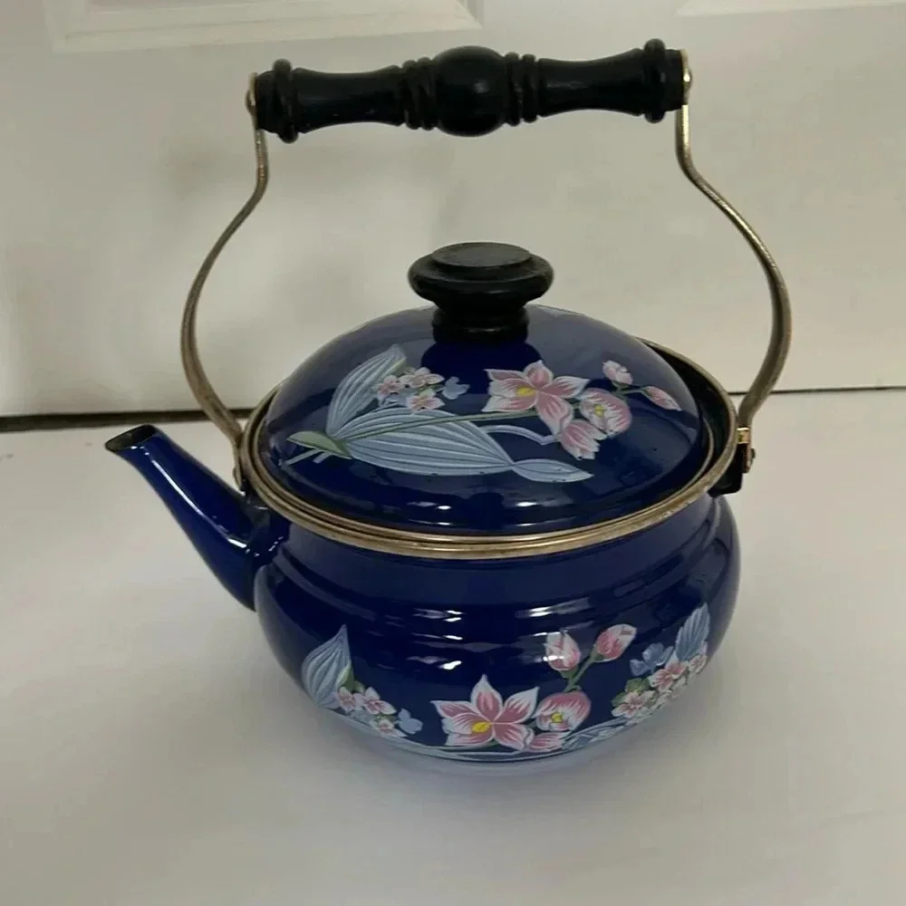 Gaylston Sutton Jardin Collection porcelain enameled blue teakettle vintage